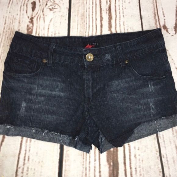 Vintage Therapy By Lane Crawford Dark Wash Denim Jean Shorts 7 - Picture 3 of 13